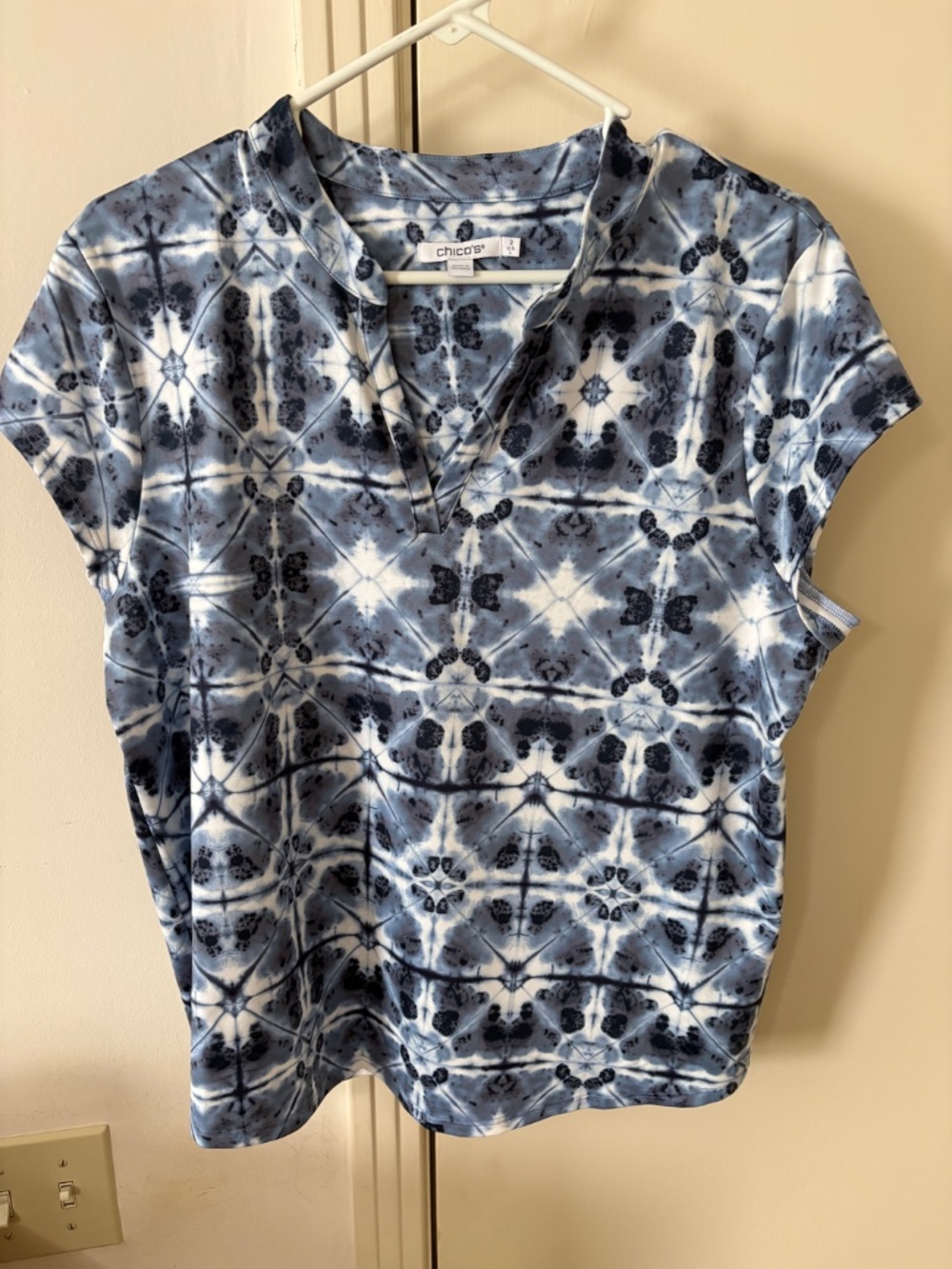 Chico's NWOT Zenergy Printed Polo Top size 2